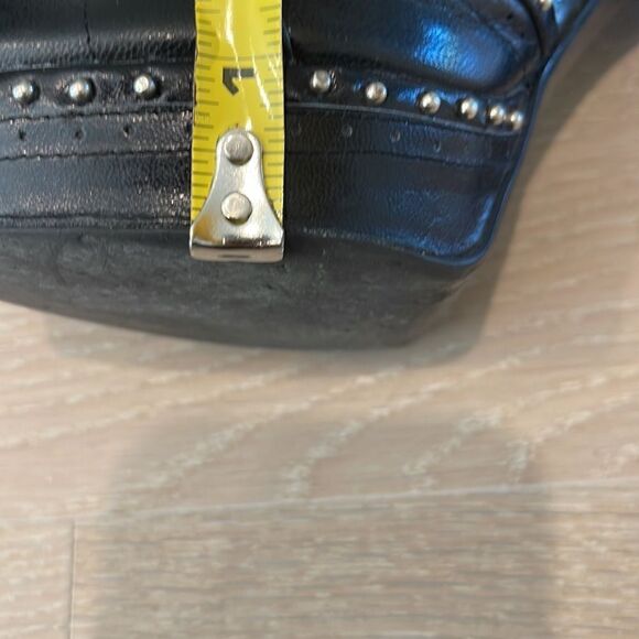 Red Carpet Collection, Black Leather, Studded. Size 36 - Picture 6 of 9